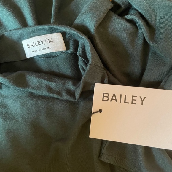 Bailey/44 Vincent cold shoulder top Evergreen NWT - Picture 4 of 5